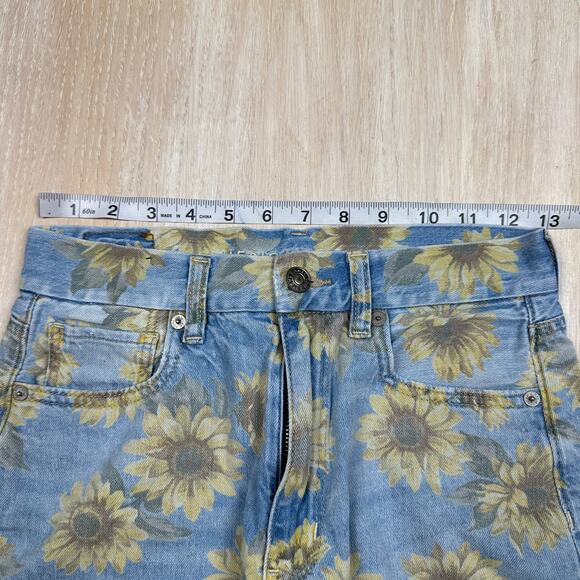 American Eagle Sunflower Floral Patterned Print Curvy Mom Denim Jean Shorts 2 - Picture 7 of 14